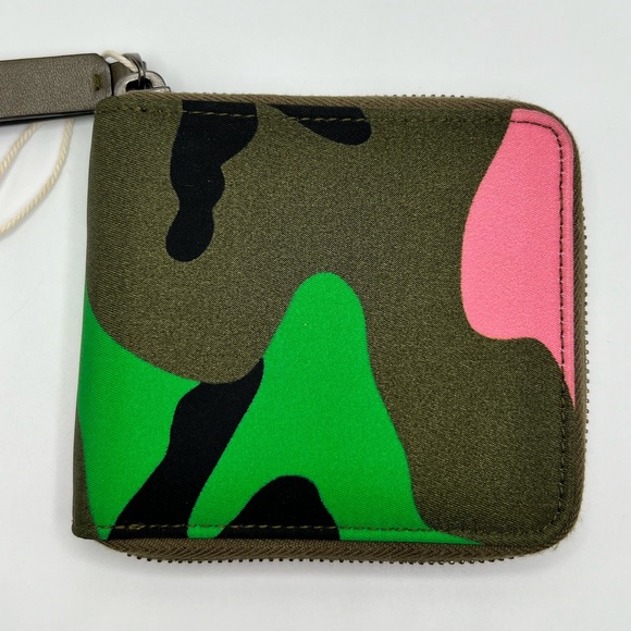 NEW VALENTINO GARAVANI Camouflage Nylon Leather Zip Around Compact Wallet - Picture 2 of 12